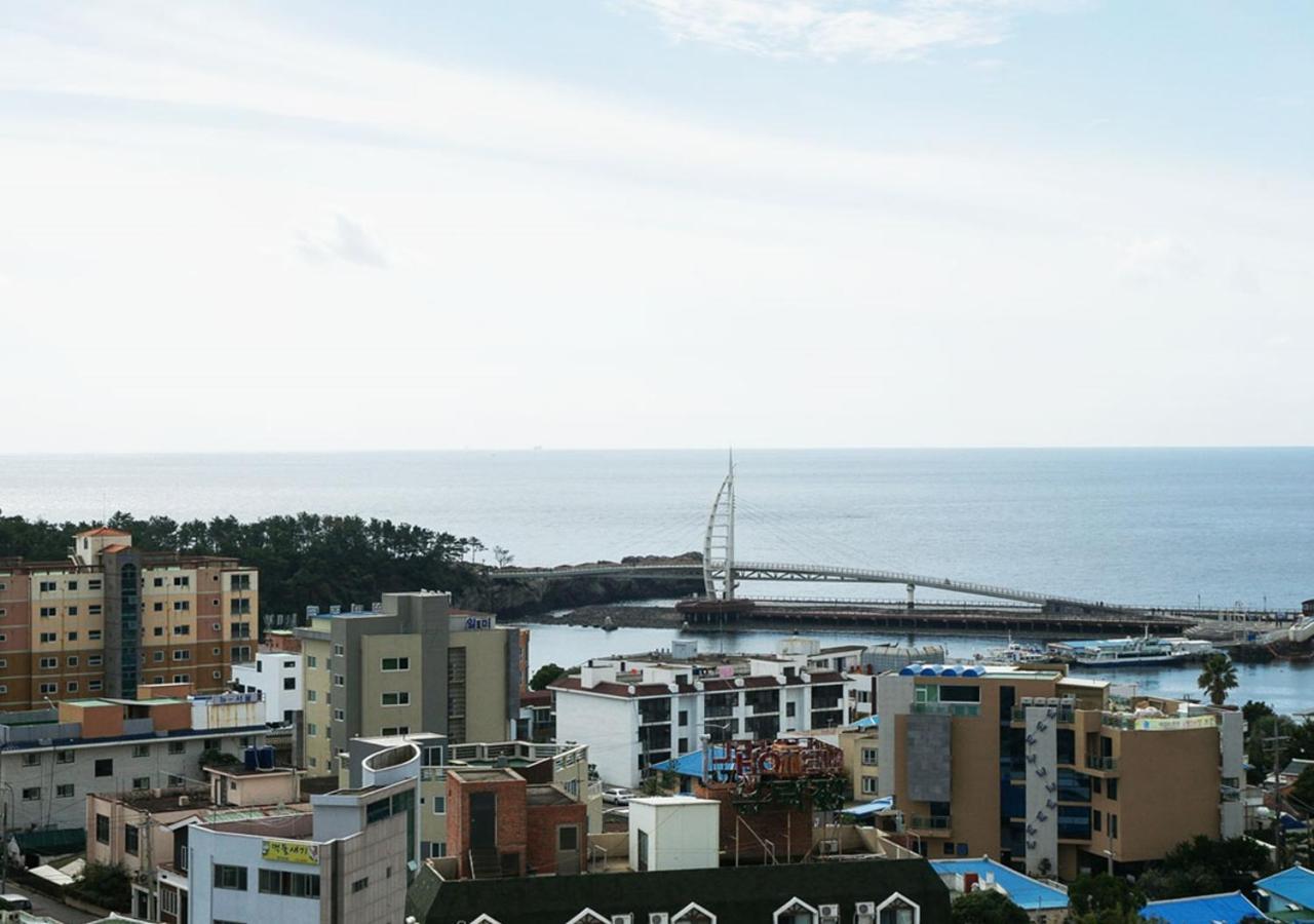 艾瑞斯酒店 西归浦市 外观 照片
